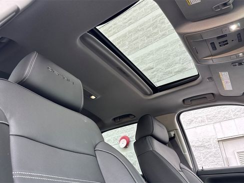 Used 2015 GMC Sierra 3500 Denali w/ Duramax Plus Package image 15