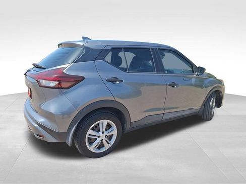 Used 2021 Nissan Kicks S FWD image 7
