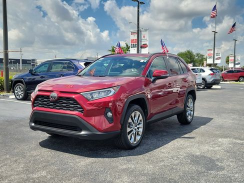 Used 2021 Toyota RAV4 XLE Premium FWD image 6