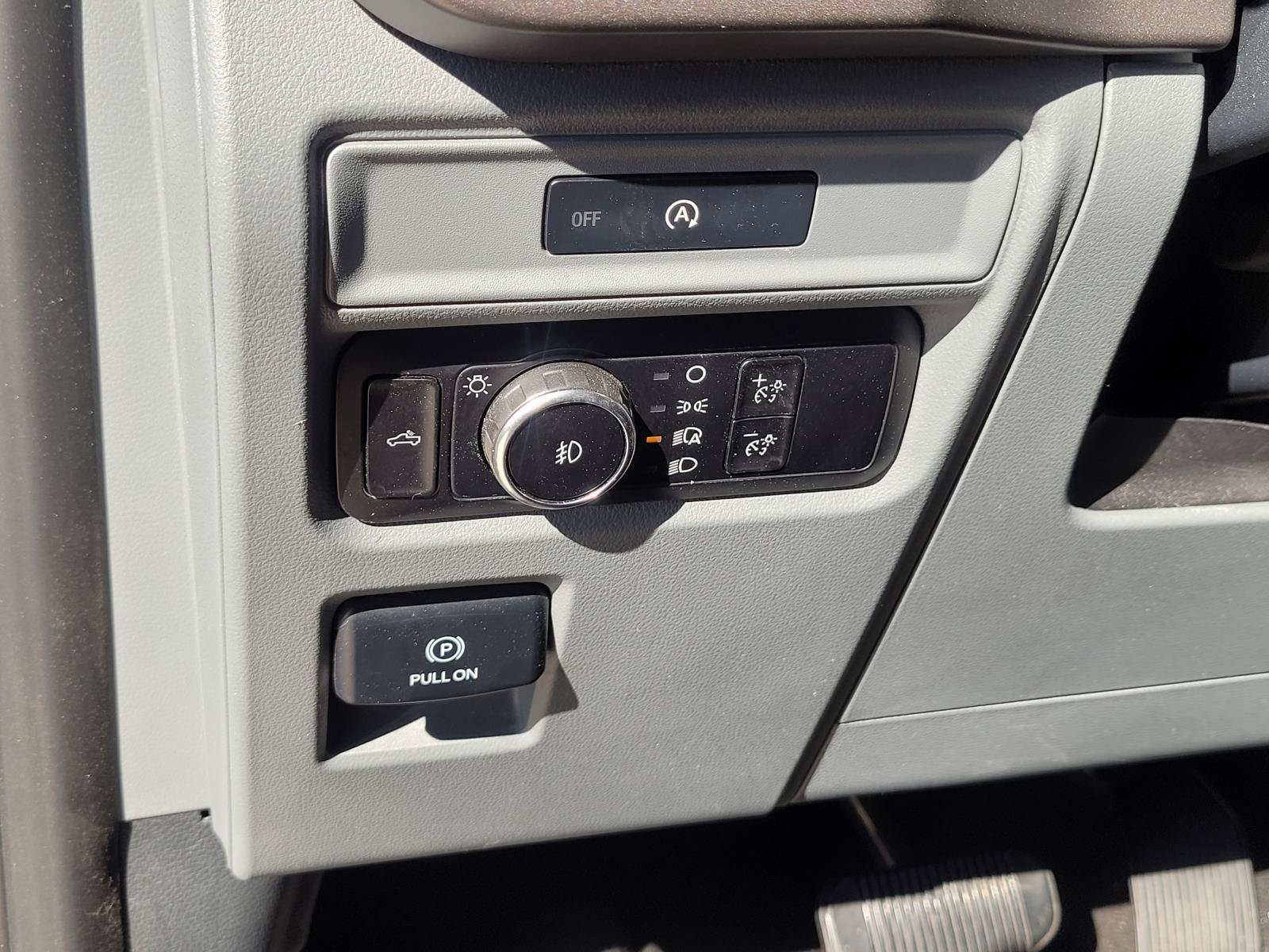 Used 2025 Ford F150 XLT RWD image 27