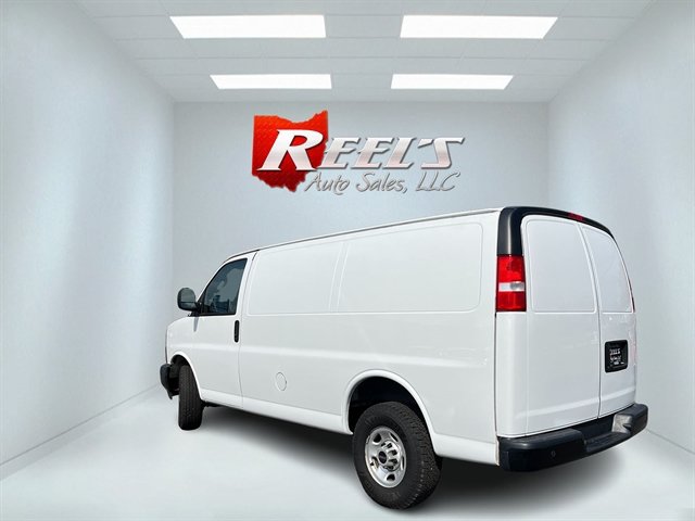 Used 2023 GMC Savana 2500 RWD image 10