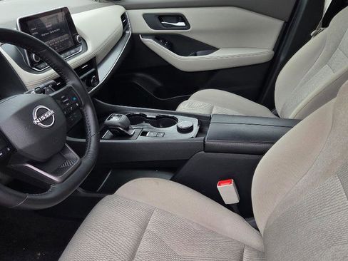 Used 2025 Nissan Rogue SV AWD/4WD image 14