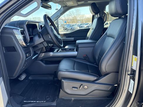 New 2026 Ford F350 Lariat w/ Black Appearance Package AWD/4WD image 17