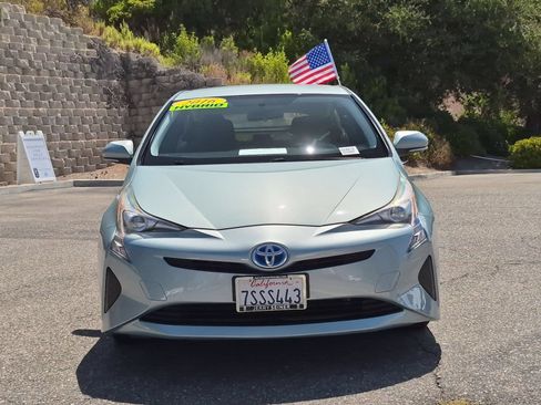 Used 2016 Toyota Prius Two FWD image 8