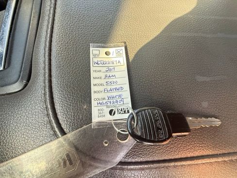 Used 2017 RAM 5500 Tradesman w/ Chrome Appearance Group image 39