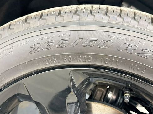 New 2025 Jeep Grand Cherokee Limited w/ Black Appearance Package image 49