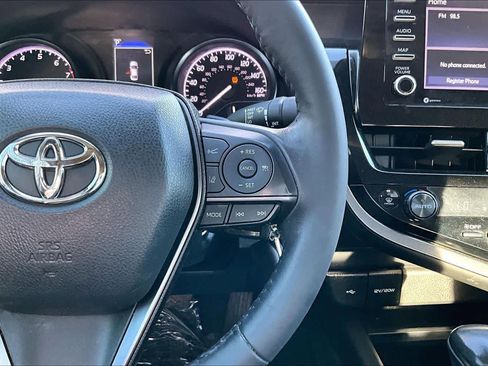 Used 2024 Toyota Camry SE image 23