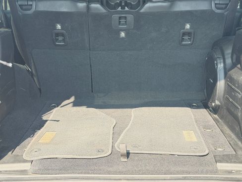 Used 2018 Jeep Wrangler Unlimited Sahara AWD/4WD image 20