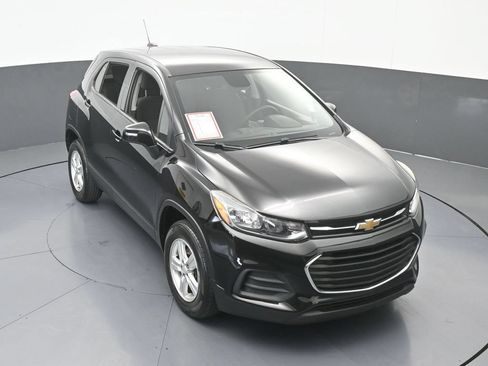 Used 2022 Chevrolet Trax LS w/ Tint and Cruise Package AWD/4WD image 47