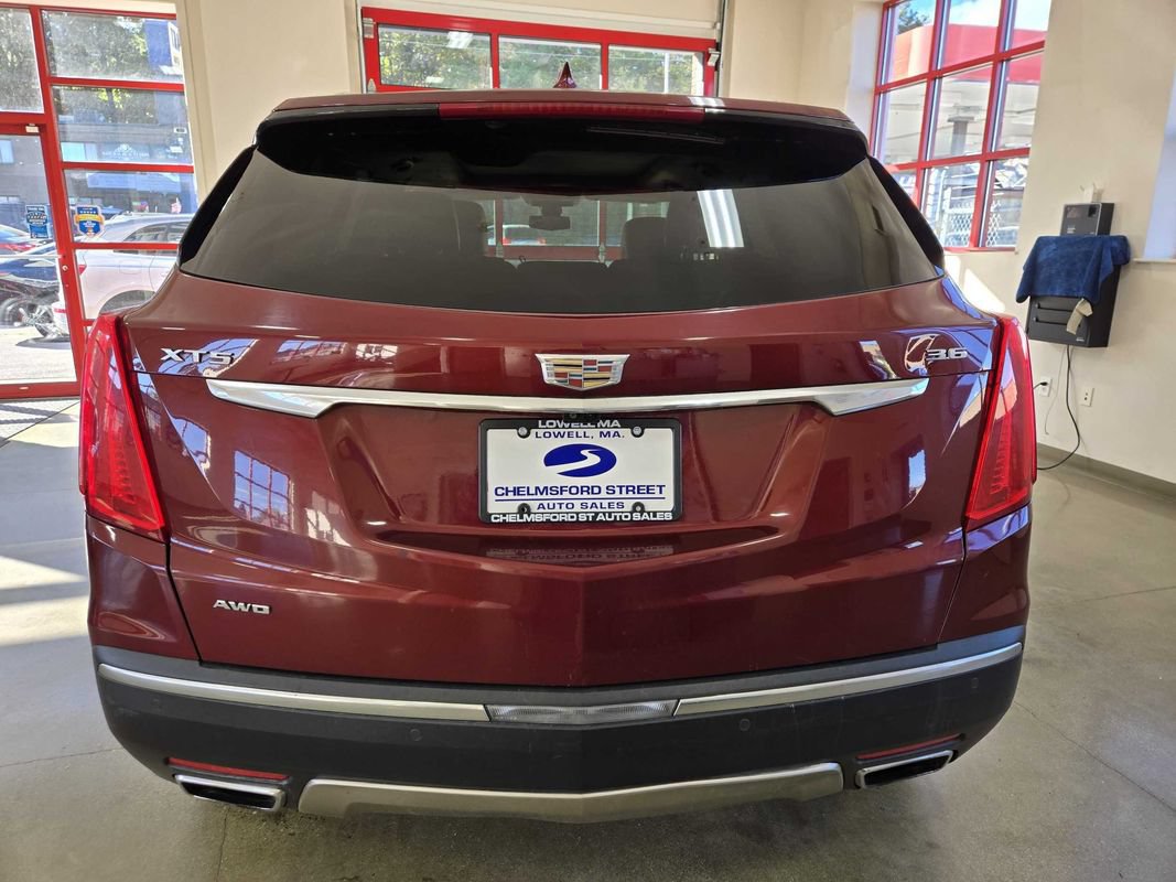 Used 2017 Cadillac XT5 Platinum w/ Driver Assist Package AWD/4WD image 6