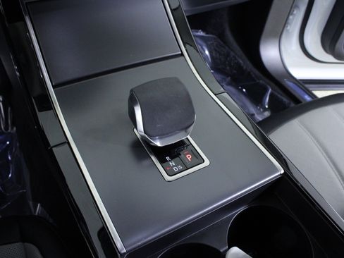 Used 2024 Land Rover Range Rover Evoque Dynamic SE image 28