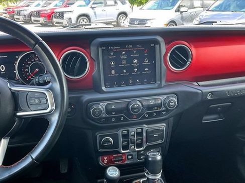 Used 2018 Jeep Wrangler Unlimited Rubicon AWD/4WD image 9