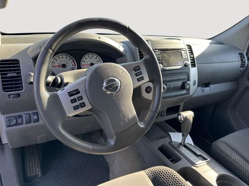 Used 2017 Nissan Frontier Desert Runner image 10