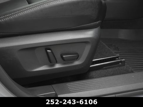 Used 2023 Nissan Rogue SL w/ SL Premium Package FWD image 43