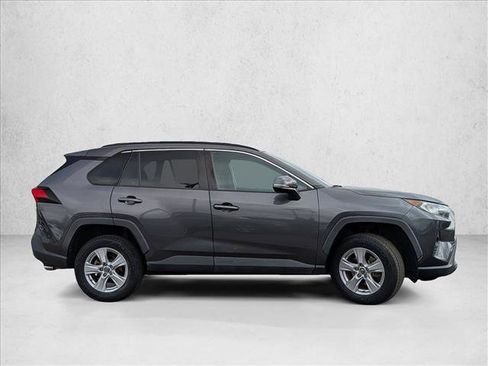 Used 2019 Toyota RAV4 XLE image 4