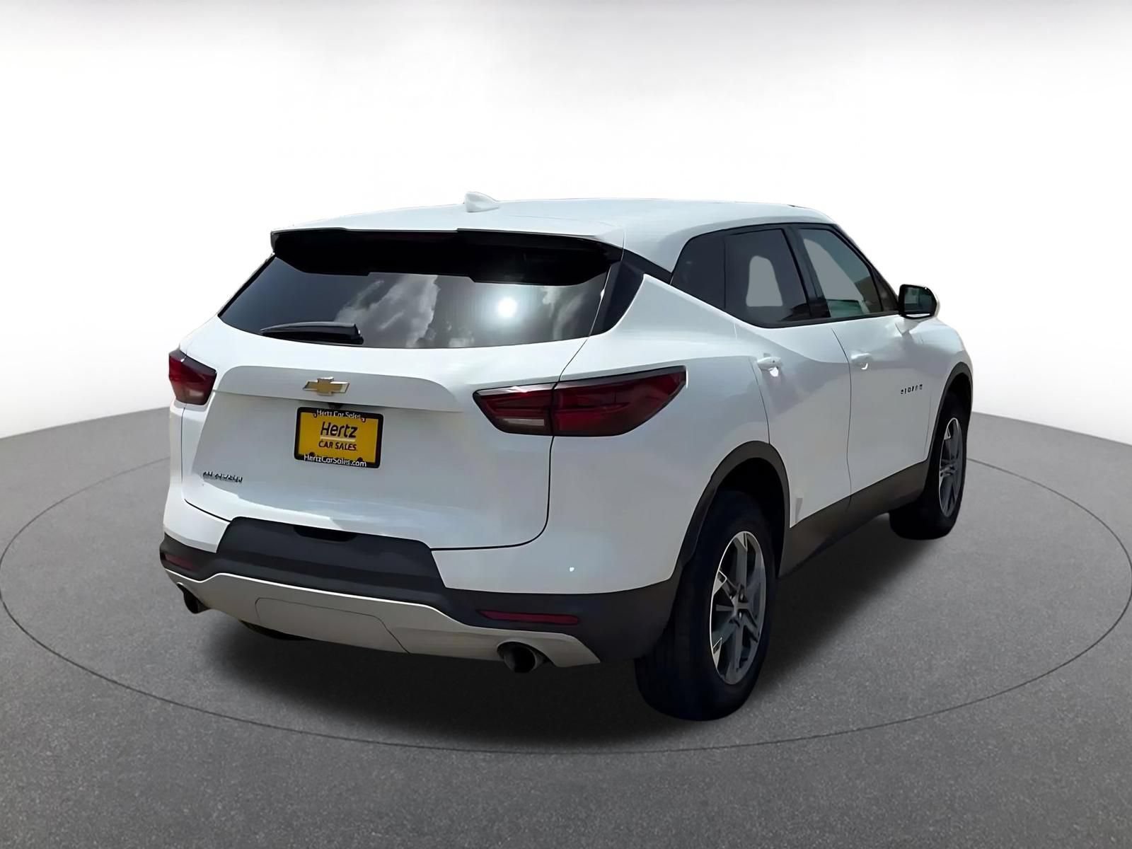 Used 2025 Chevrolet Blazer LT FWD image 14