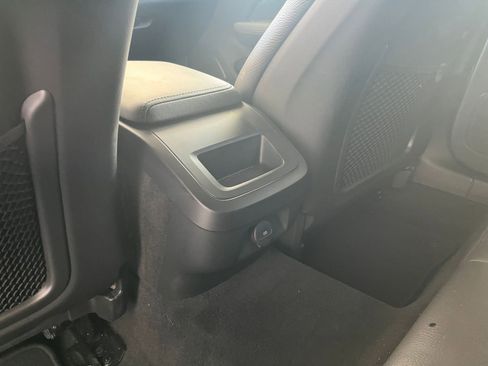 Used 2025 Volvo V60 B5 Cross Country Plus image 24