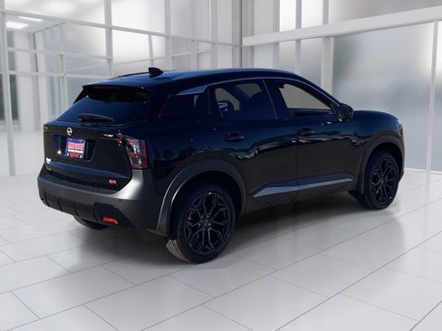 New 2026 Nissan Kicks SR FWD image 6