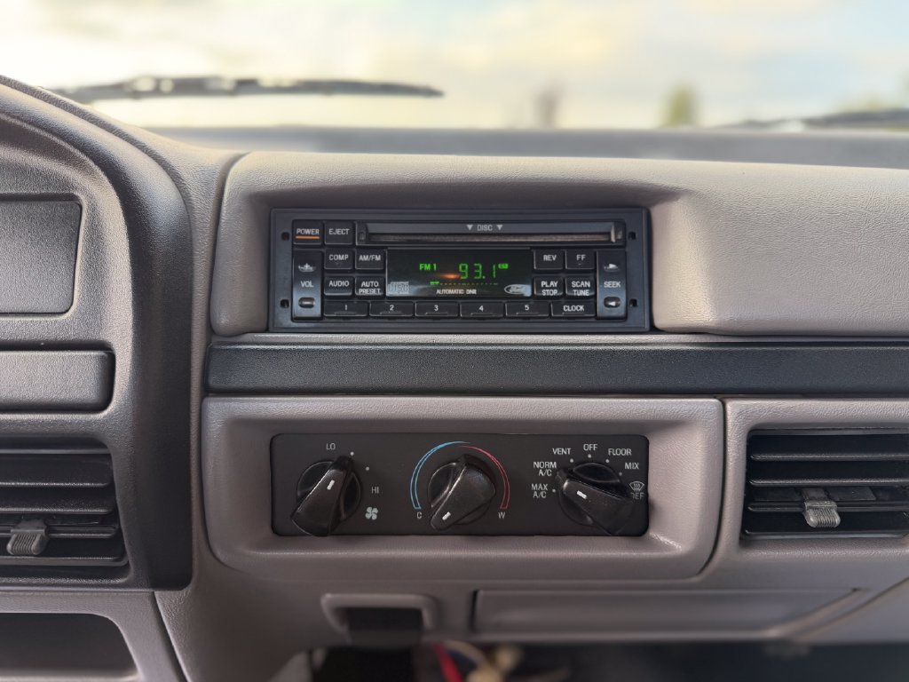 Used 1997 Ford F350 4x4 Regular Cab image 11