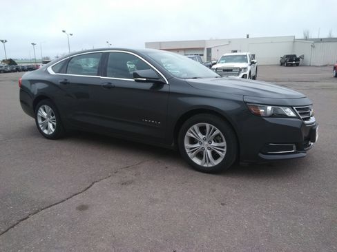 Used 2014 Chevrolet Impala LT FWD image 4