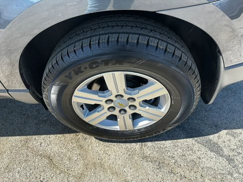 Used 2011 Chevrolet Traverse LT w/ Personal Connectivity Package FWD image 34