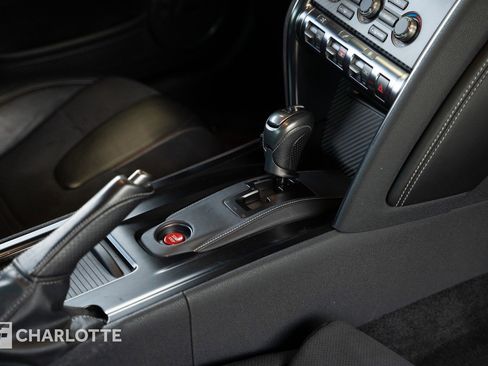 Used 2015 Nissan GT-R Premium image 31