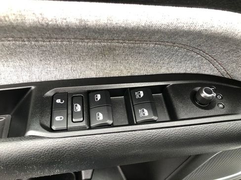 Used 2022 Jeep Compass Latitude image 19