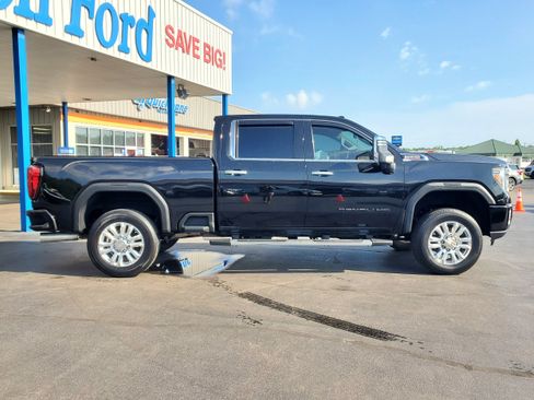 Used 2023 GMC Sierra 2500 Denali w/ Denali Ultimate Package AWD/4WD image 5