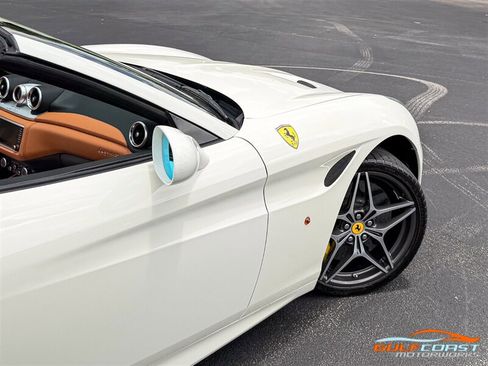 Used 2017 Ferrari California T RWD image 61