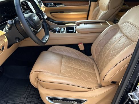 Certified 2024 Jeep Grand Wagoneer Series III w/ Rear Seat Video Group 1 AWD/4WD image 14