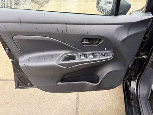 Used 2020 Nissan Versa S image 9