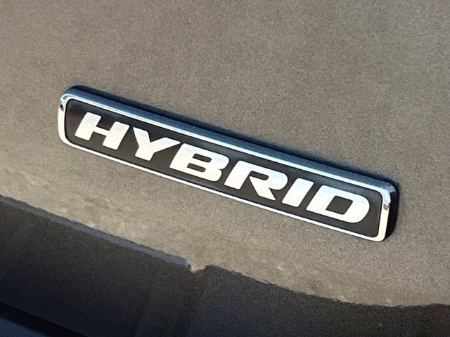 Used 2020 Ford Explorer Limited w/ Hybrid Equipment Group 310A RWD image 34
