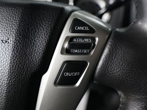 Used 2018 Nissan Titan SL w/ Midnight Edition image 30