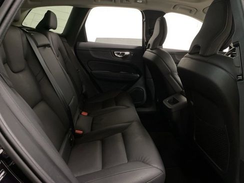 Used 2025 Volvo XC60 B5 Plus image 77