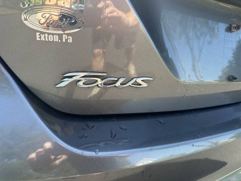 Used 2013 Ford Focus SE w/ SE Winter Pkg FWD image 8