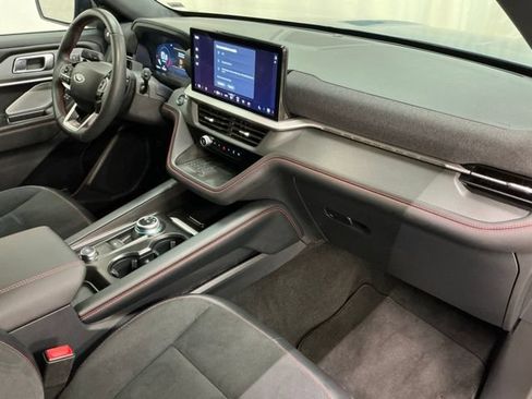 Used 2025 Ford Explorer ST AWD/4WD image 19