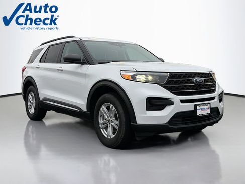 Used 2023 Ford Explorer XLT AWD/4WD image 1
