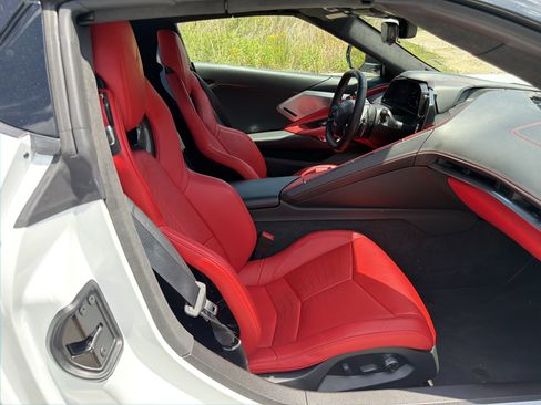 Used 2023 Chevrolet Corvette Stingray Premium Conv w/ Z51 Performance Package RWD image 13