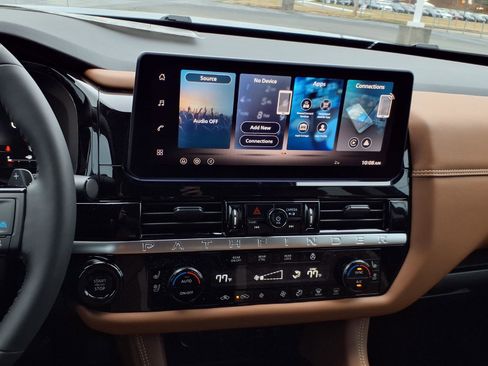 New 2026 Nissan Pathfinder Platinum image 16