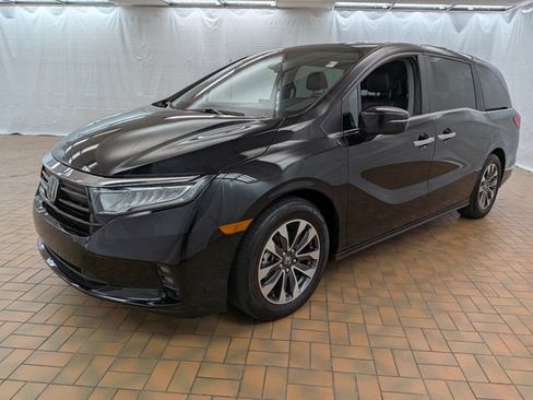 Used 2024 Honda Odyssey EX-L image 3