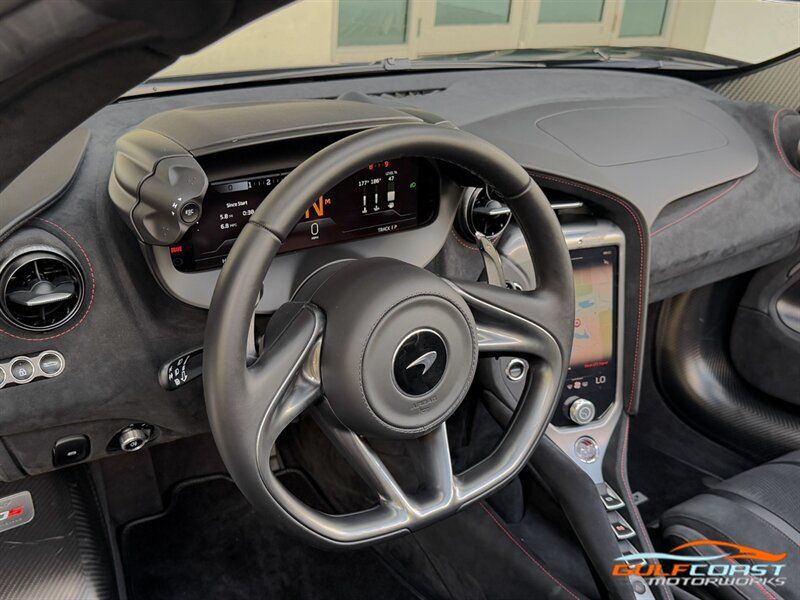 Used 2024 McLaren 750S Spider RWD image 28