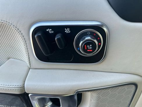 Used 2012 Land Rover Range Rover Autobiography image 47