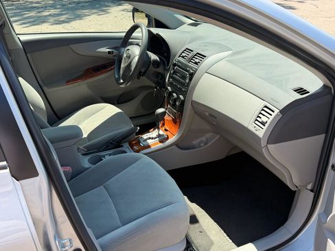 Used 2009 Toyota Corolla FWD image 21