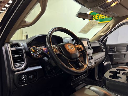 Used 2020 RAM 3500 Tradesman w/ Chrome Appearance Group image 10