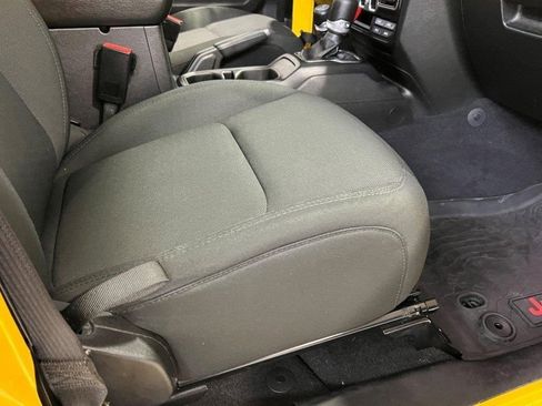 Used 2021 Jeep Wrangler Unlimited Sport image 13