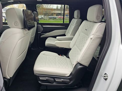 New 2026 Cadillac Escalade ESV Platinum Sport image 17