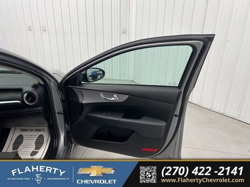 Used 2023 Kia Forte LXS w/ LXS Technology Package image 14