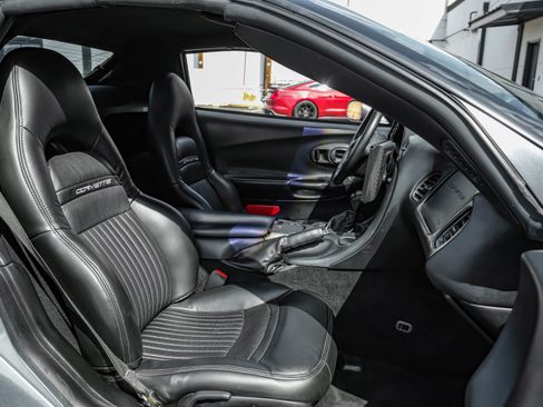 Used 2004 Chevrolet Corvette Convertible w/ Preferred Equipment Group image 29