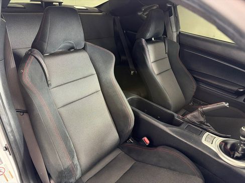 Used 2018 Subaru BRZ Premium RWD image 18
