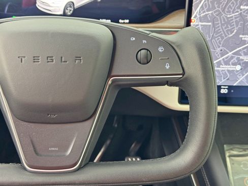 Used 2022 Tesla Model X image 18